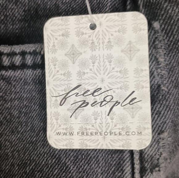 NWT Free People Women High Waisted Straight Leg Jeas $98 - Picture 9 of 11